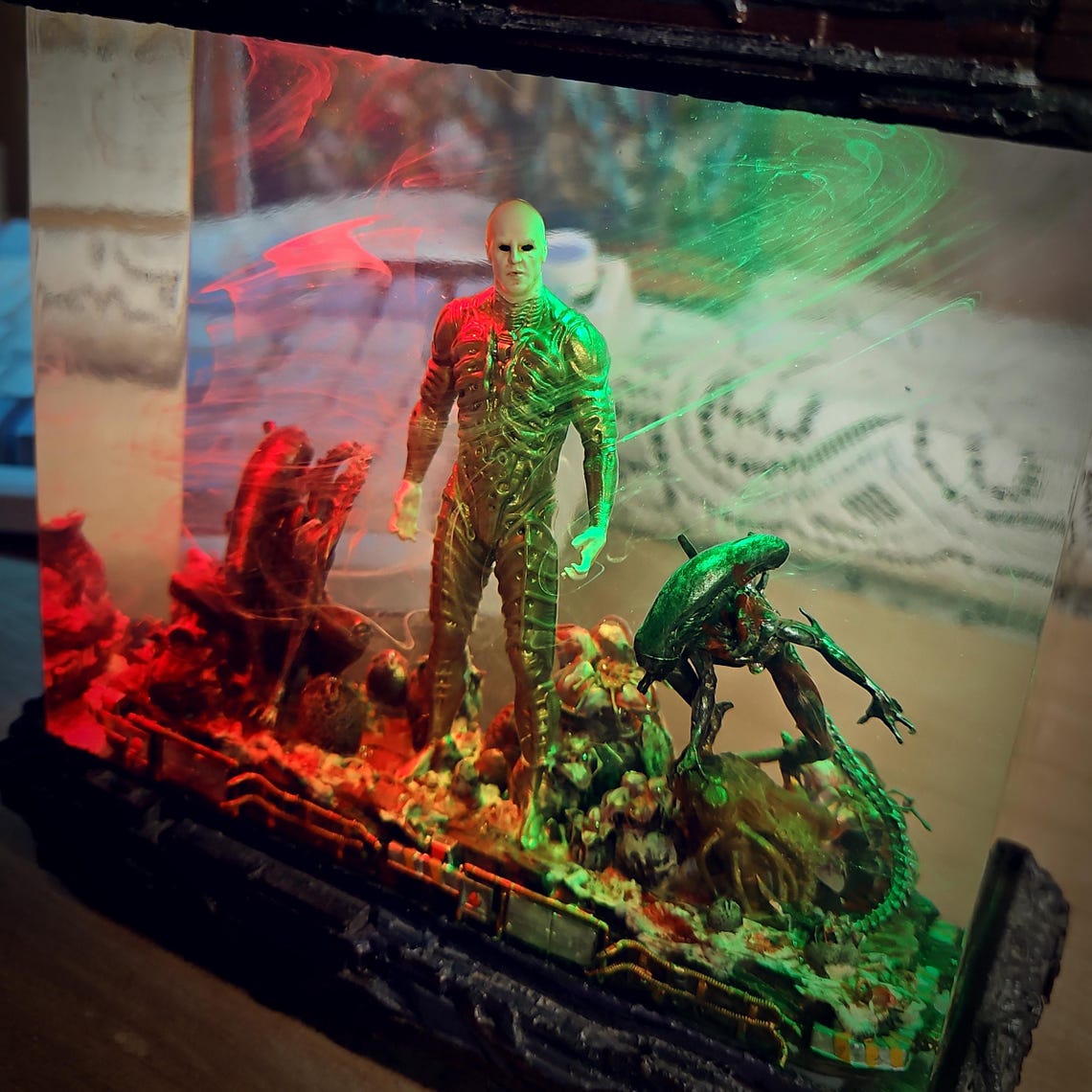 Alien Genesis – Diorama Resin LED Lamp