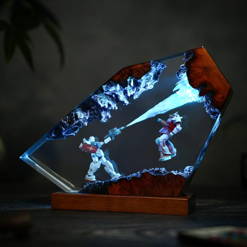 Battle Beam – Handmade Mecha Resin Lamp
