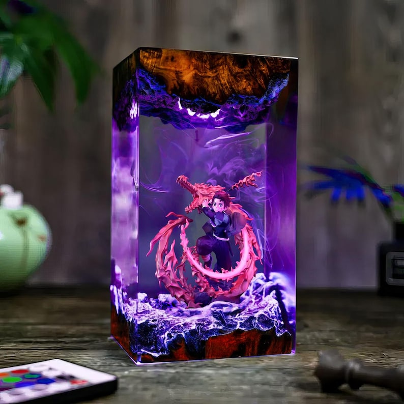 Tanjiro Kamado Epoxy Lamp – Hinokami Kagura Edition