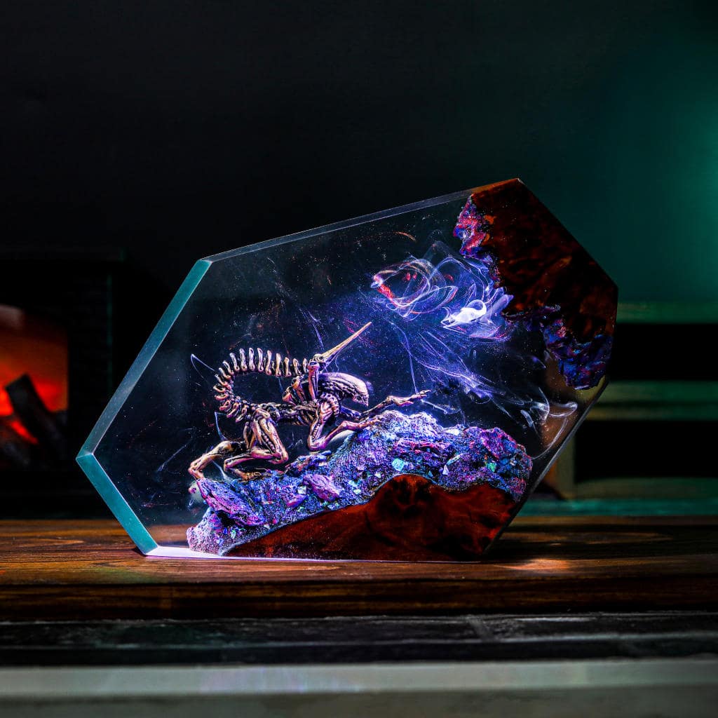 Alien Xenomorph Star Wars Epoxy Lamp