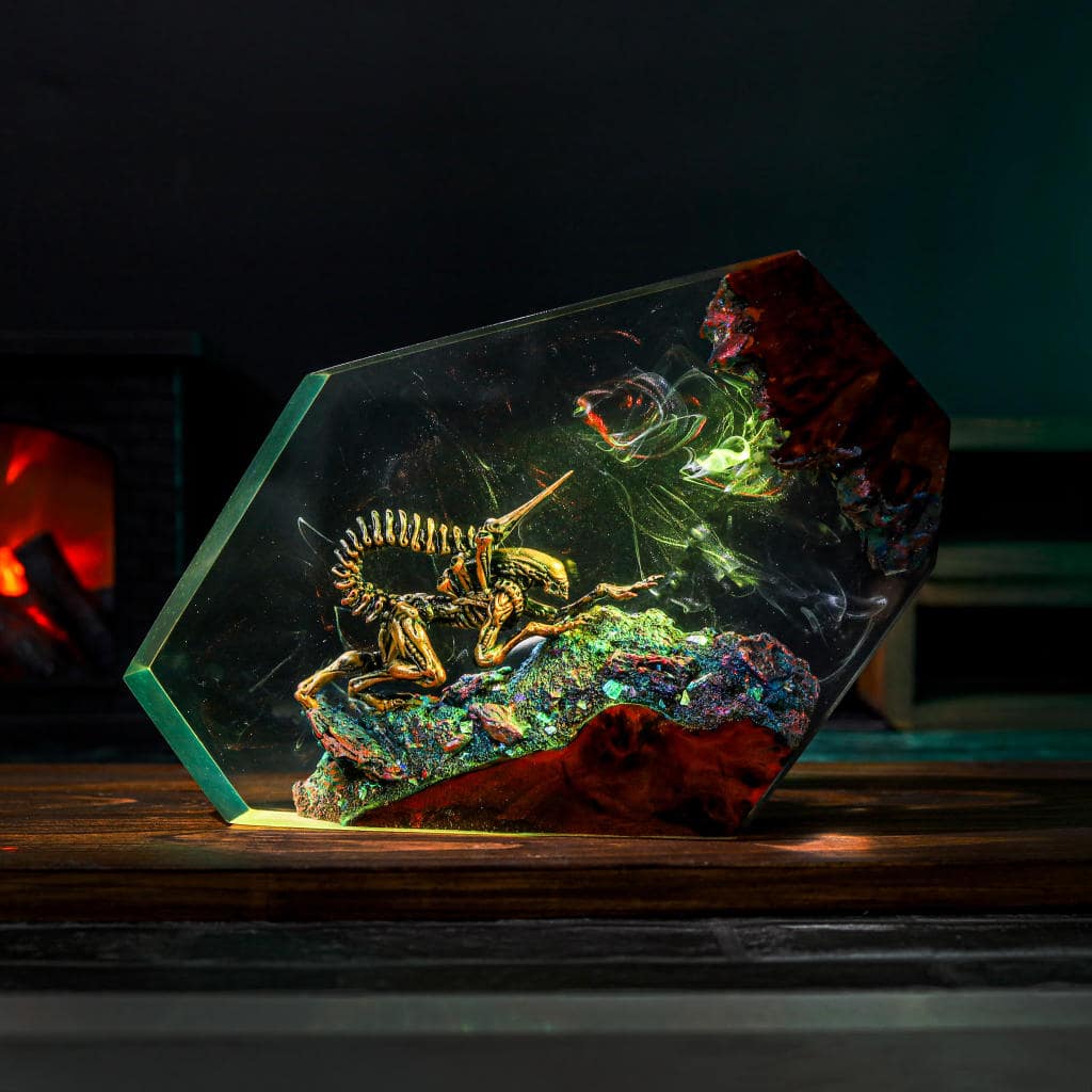 Alien Xenomorph Star Wars Epoxy Lamp