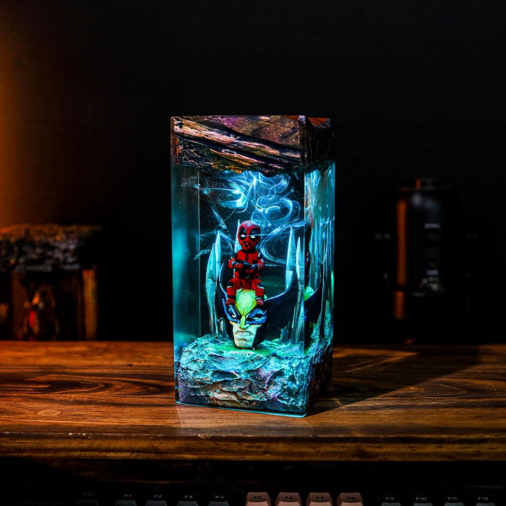 Deadpool VS Wolverine Night Light