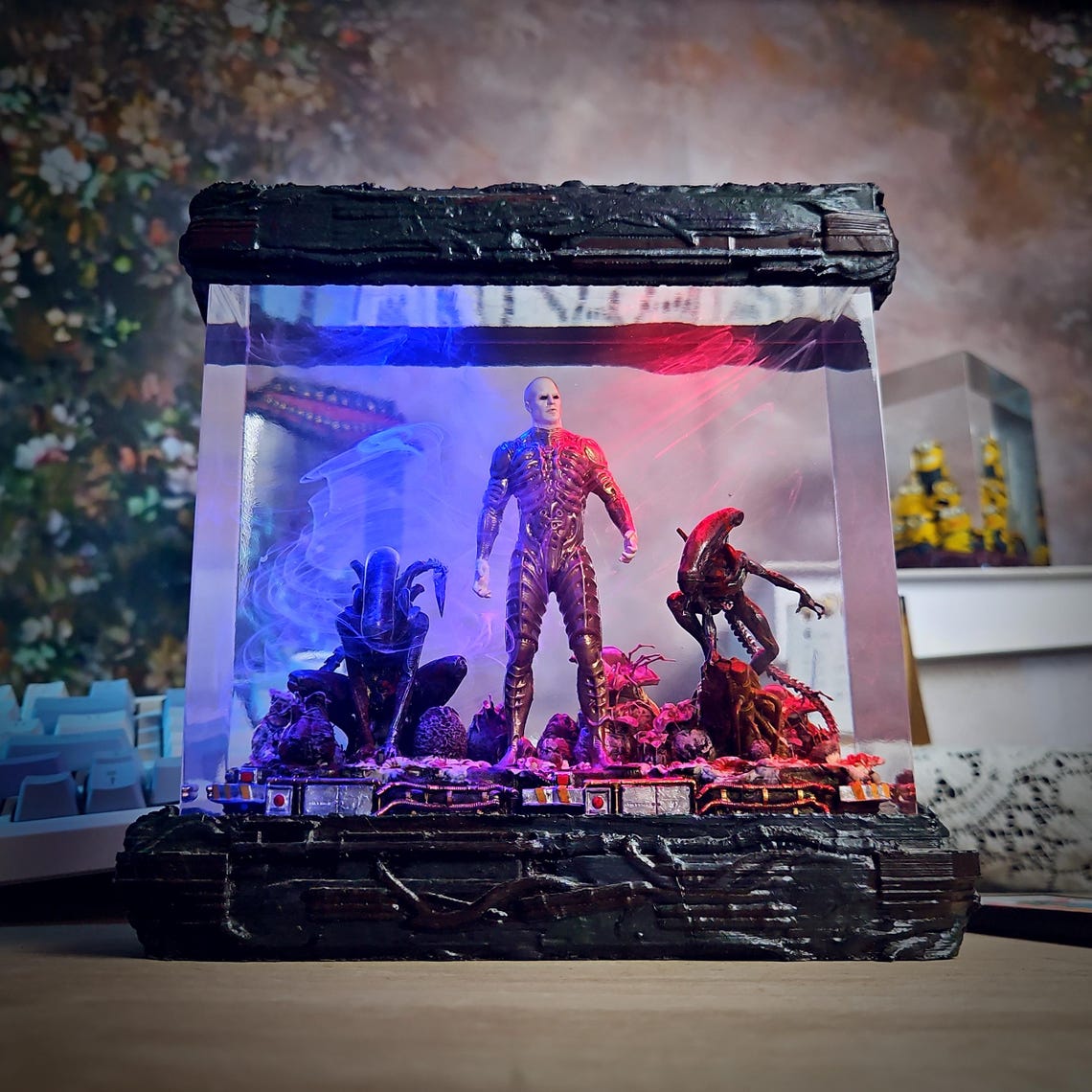 Alien Genesis – Diorama Resin LED Lamp