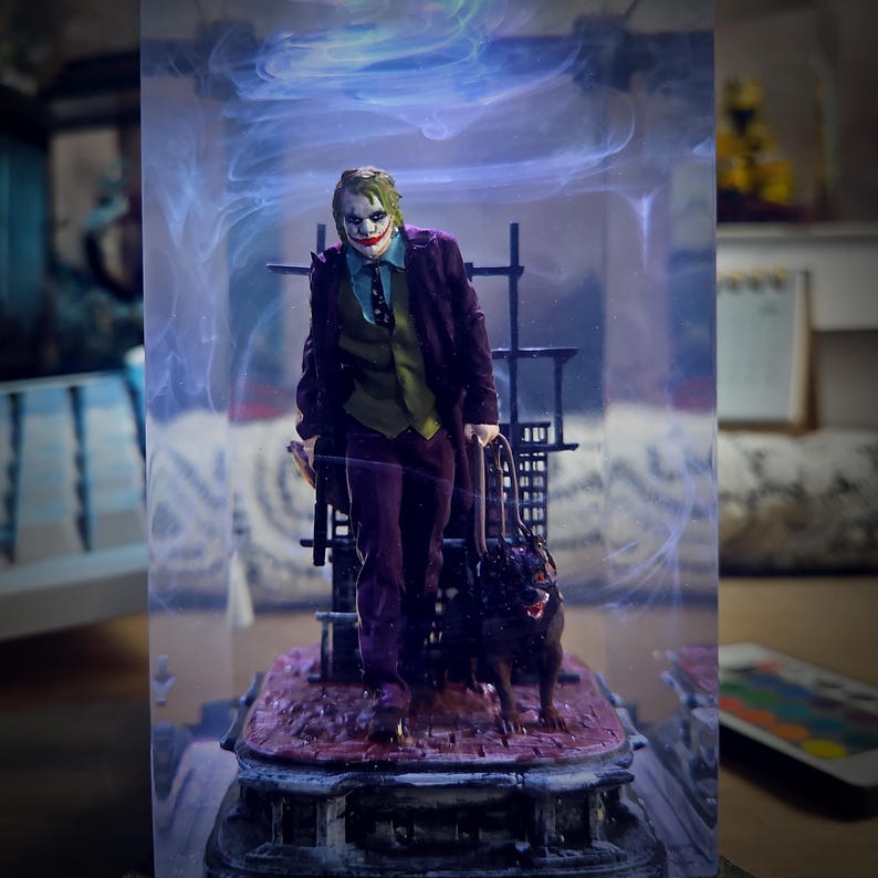 Madness Unchained – Joker Diorama Resin Lamp