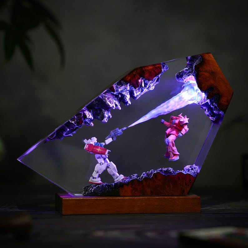 Battle Beam – Handmade Mecha Resin Lamp