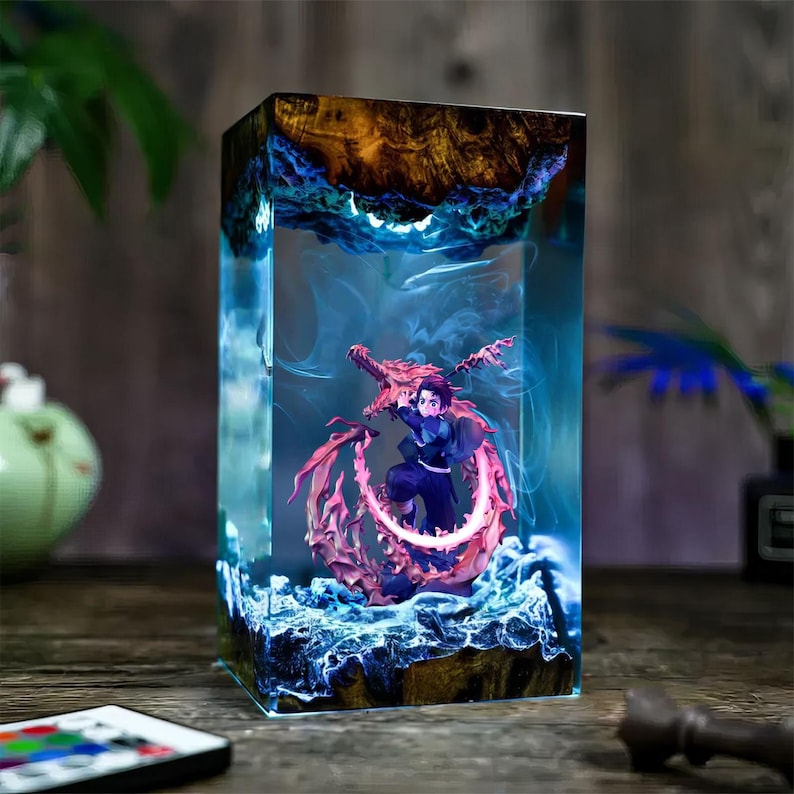Tanjiro Kamado Epoxy Lamp – Hinokami Kagura Edition