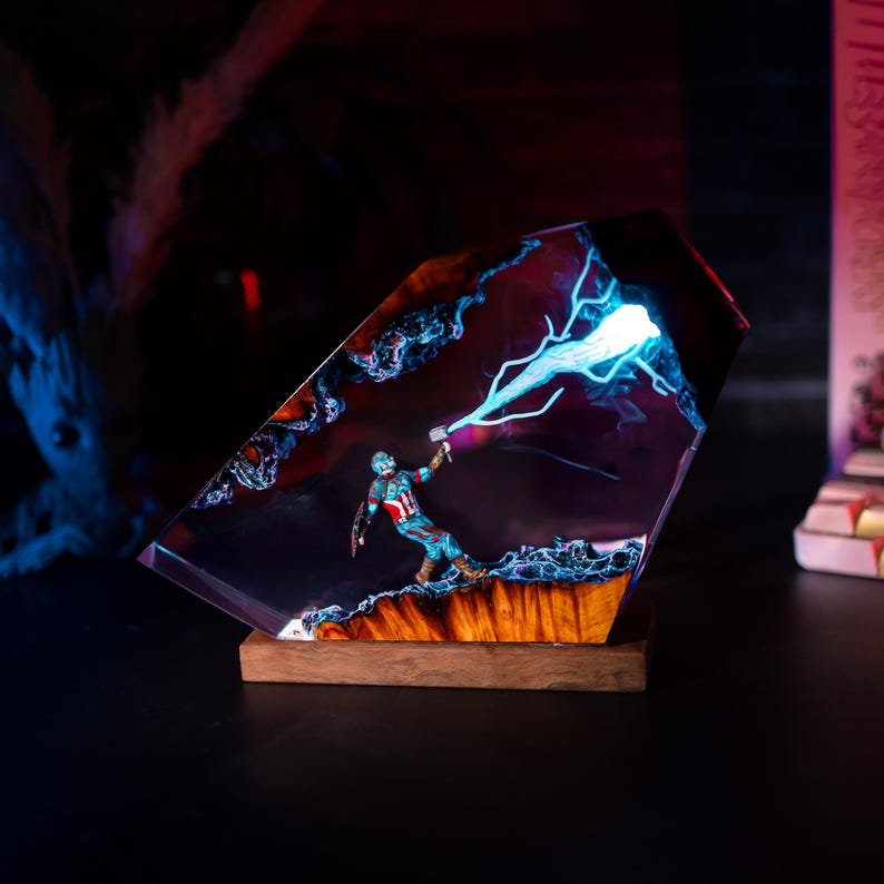 Captain America Epoxy Lamp